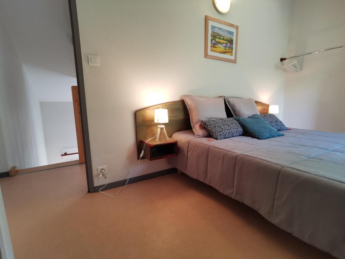 Au 11 T3 Duplex, Village Vacances, Piscines, Parking Saint-Geniez-dʼOlt Εξωτερικό φωτογραφία