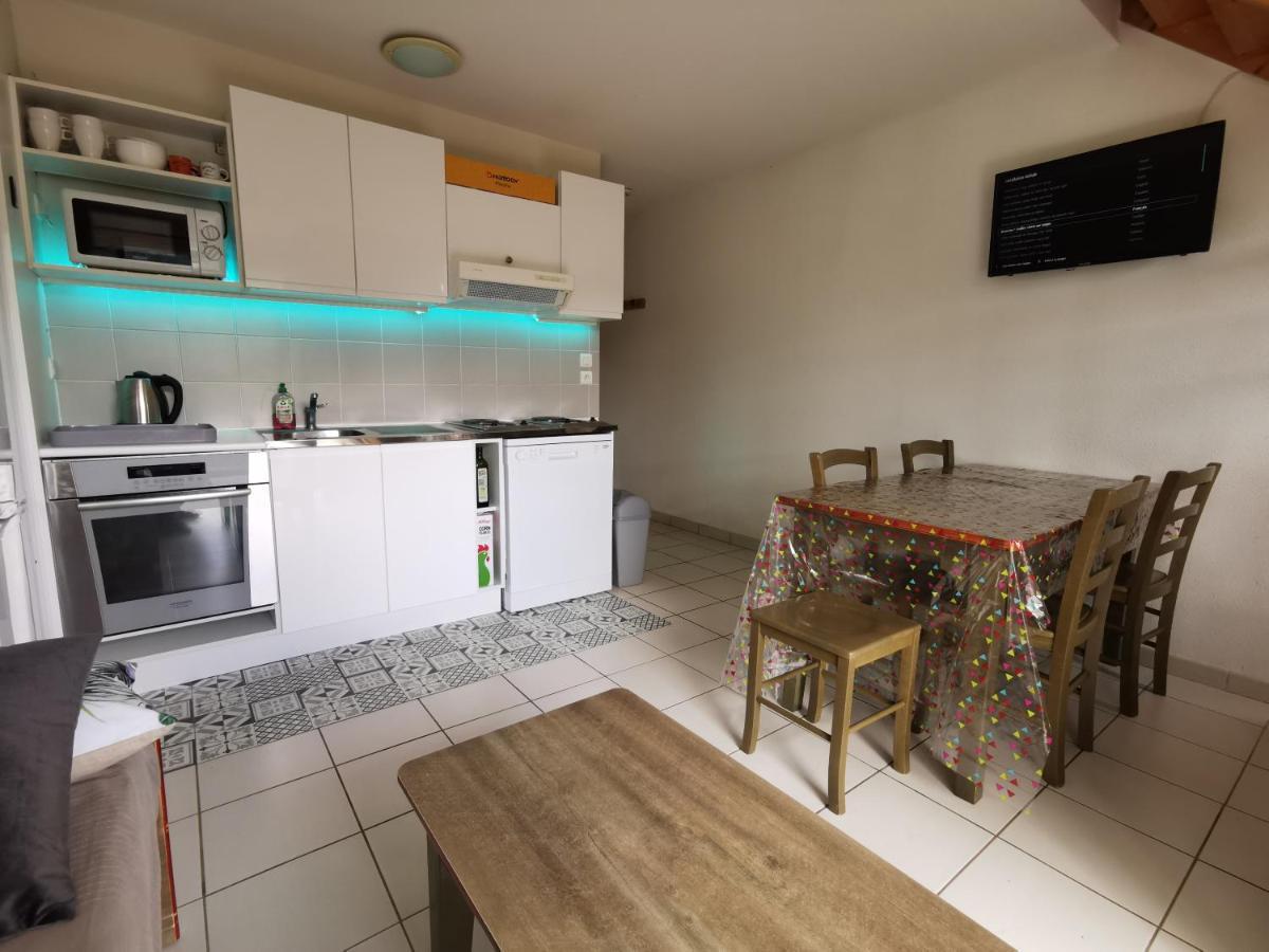 Au 11 T3 Duplex, Village Vacances, Piscines, Parking Saint-Geniez-dʼOlt Εξωτερικό φωτογραφία