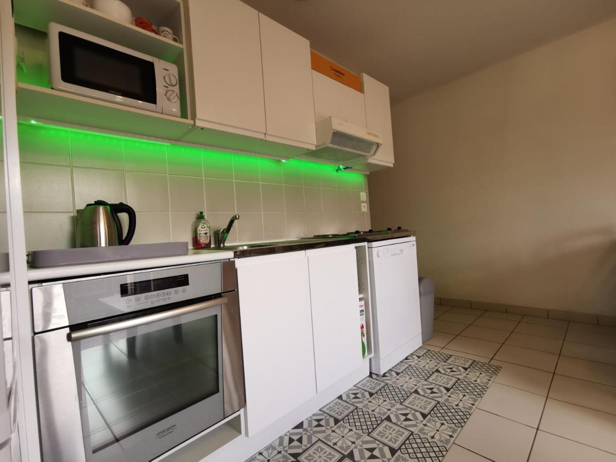 Au 11 T3 Duplex, Village Vacances, Piscines, Parking Saint-Geniez-dʼOlt Εξωτερικό φωτογραφία