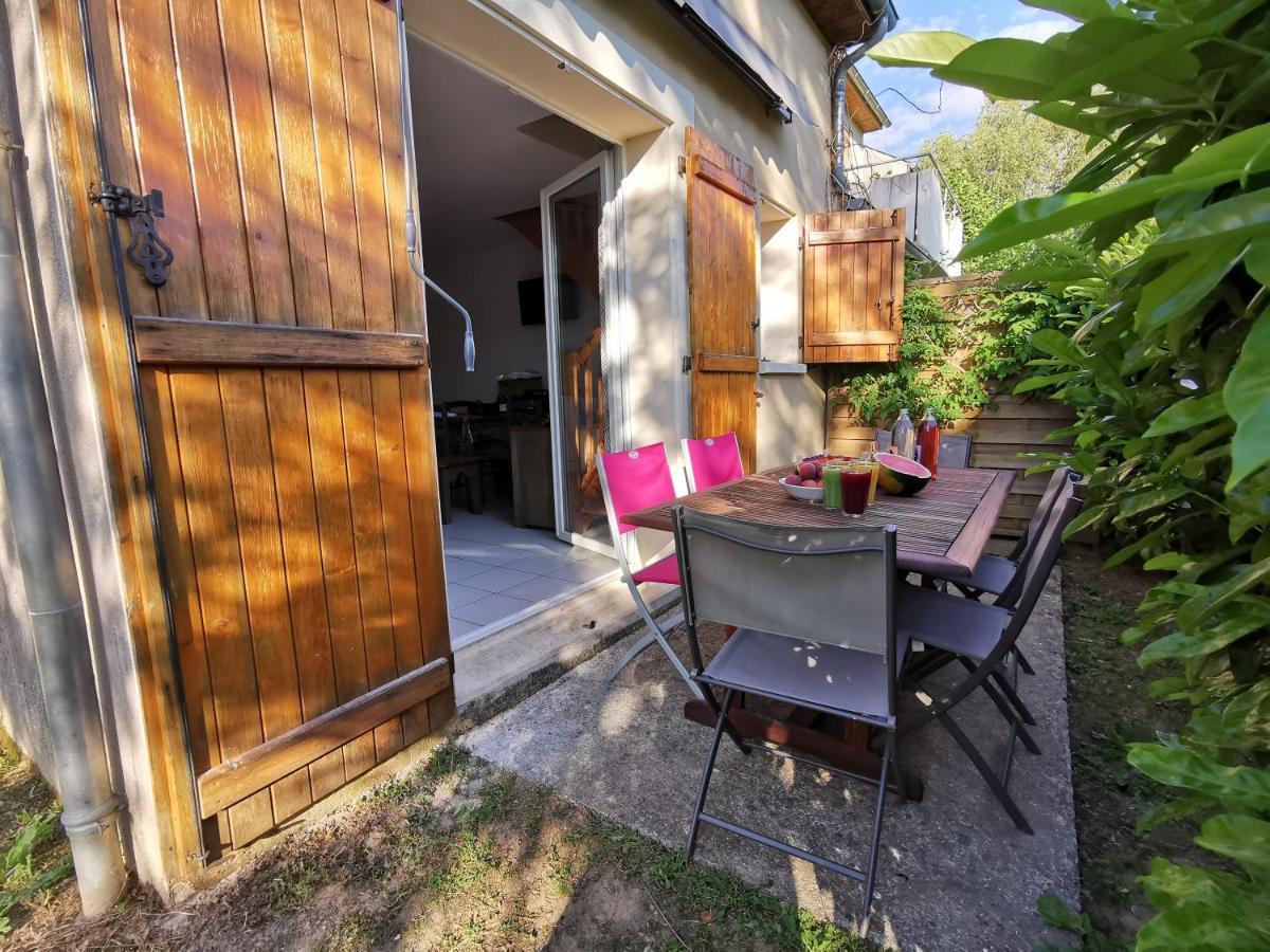 Au 11 T3 Duplex, Village Vacances, Piscines, Parking Saint-Geniez-dʼOlt Εξωτερικό φωτογραφία