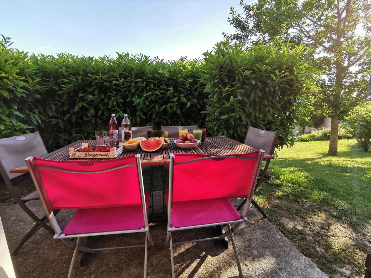 Au 11 T3 Duplex, Village Vacances, Piscines, Parking Saint-Geniez-dʼOlt Εξωτερικό φωτογραφία